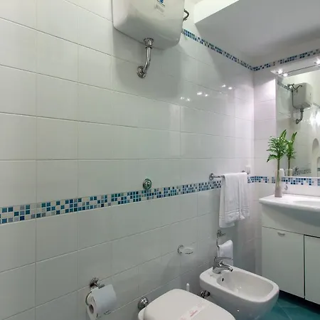 Comfy 4 Sleeps Right In The Centre Apartamento Sorrento