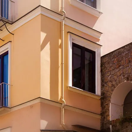 Comfy 4 Sleeps Right In The Centre Σορέντο