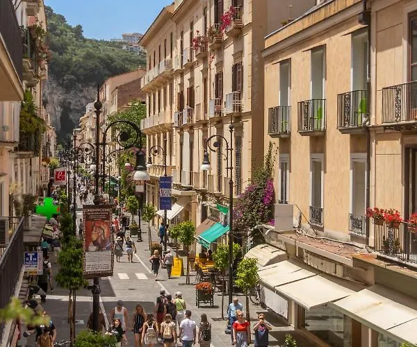 Comfy 4 Sleeps Right In The Centre Appartamento