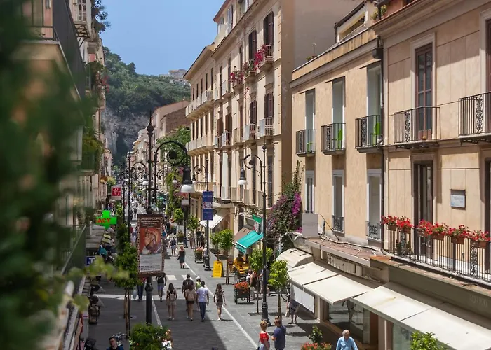 Comfy 4 Sleeps Right In The Centre Sorrento